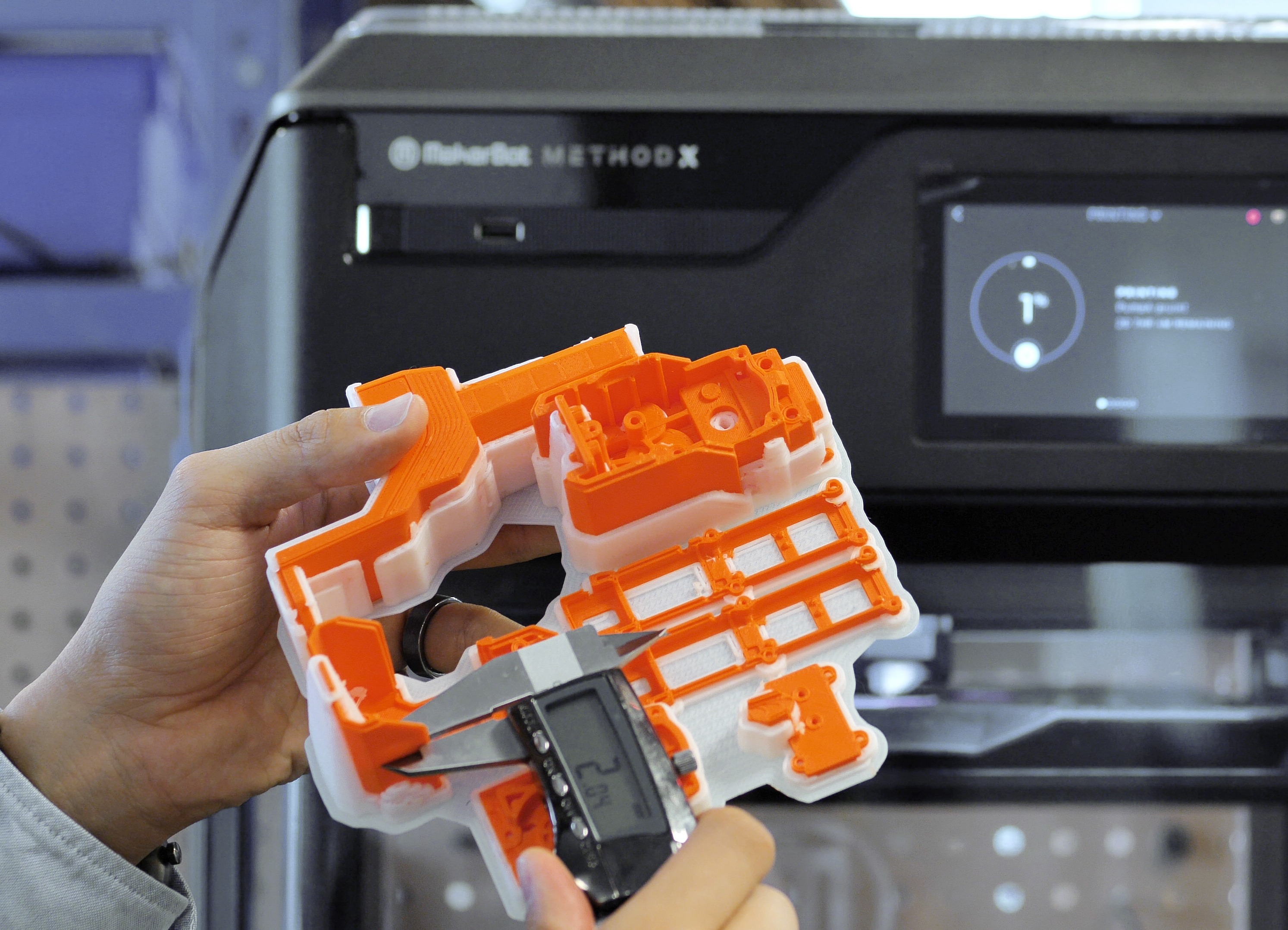 Jamco America use the MakerBot METHOD 3D Printer to bring complex aircraft parts to market faster.